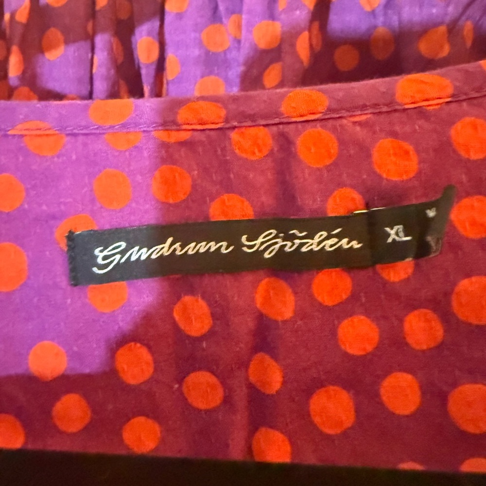 Monika Tunic, Gudrun Sjoden